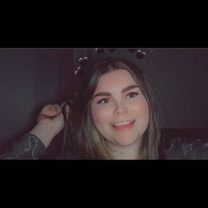 Meet your Posher, Abby